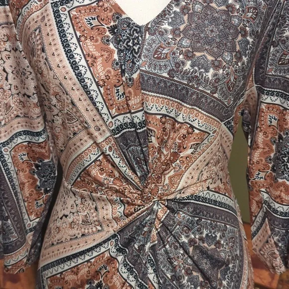 Venus dress NWOT - Picture 5 of 7